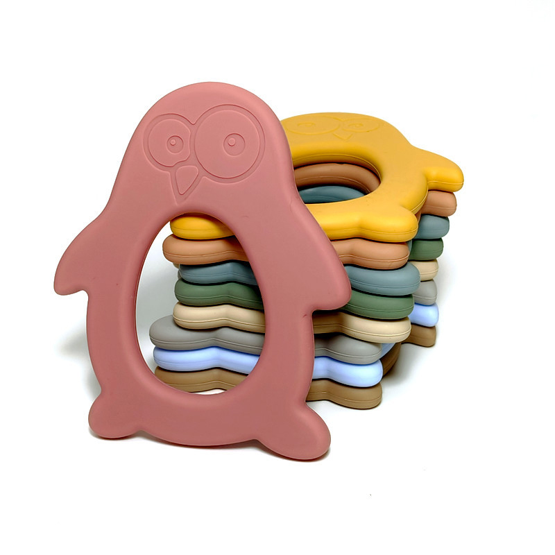 Baby Products Mothercare - Silikonowy Gryzak Pingwin dla Niemowląt, 1/9
